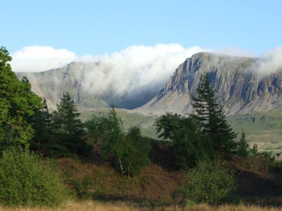 Pandy Farmhouse - Panoramic Mountain Views Within Snowdonia'S National Park - 4X4 Recommended Dolgellau Exterior foto