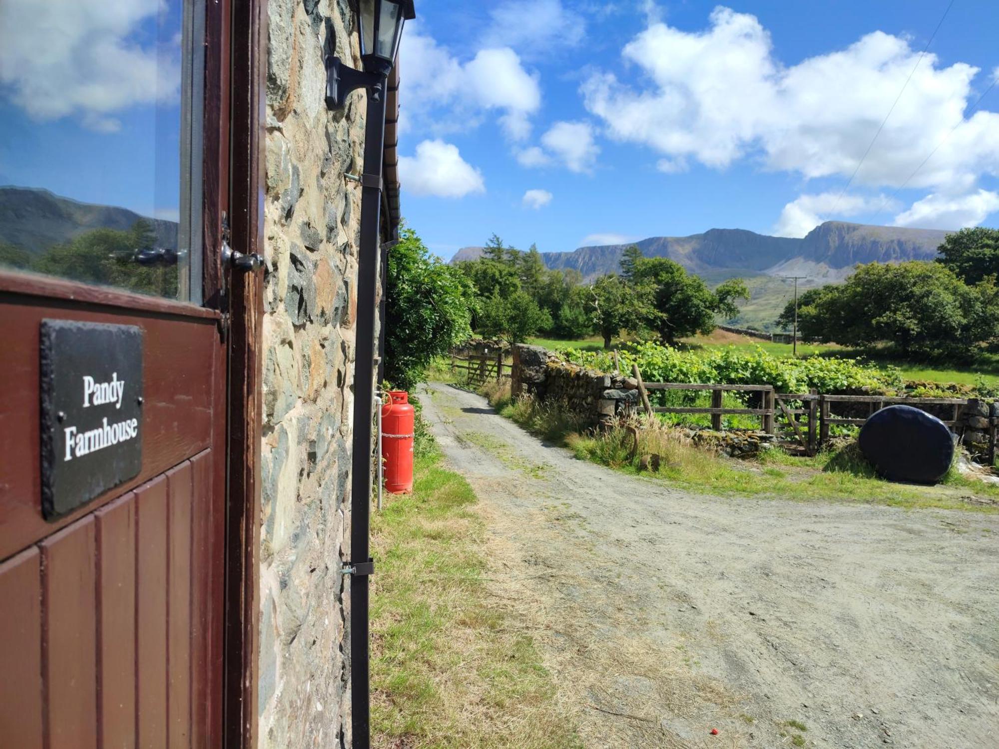 Pandy Farmhouse - Panoramic Mountain Views Within Snowdonia'S National Park - 4X4 Recommended Dolgellau Exterior foto
